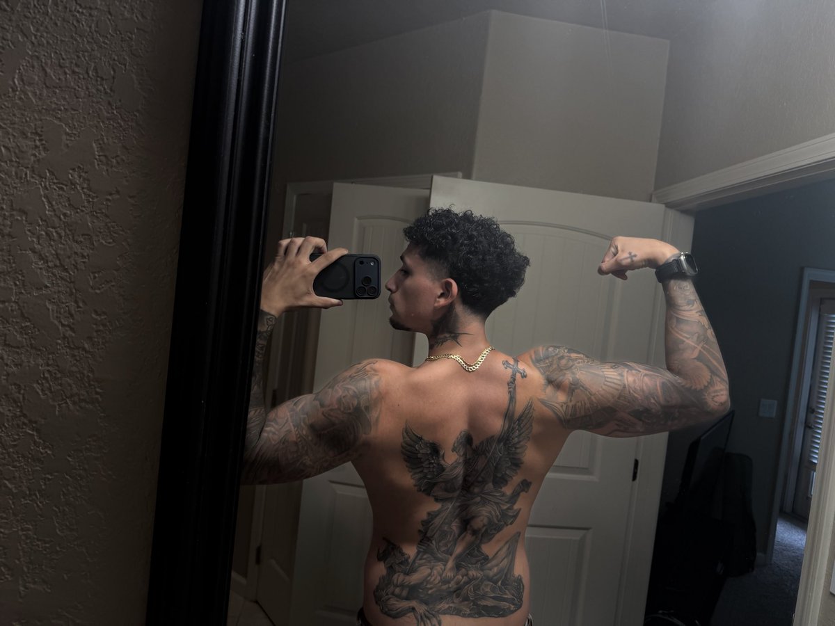 dim3lopr's tweet photo. back piece go crazy too https://t.co/Gf6GizSTfT