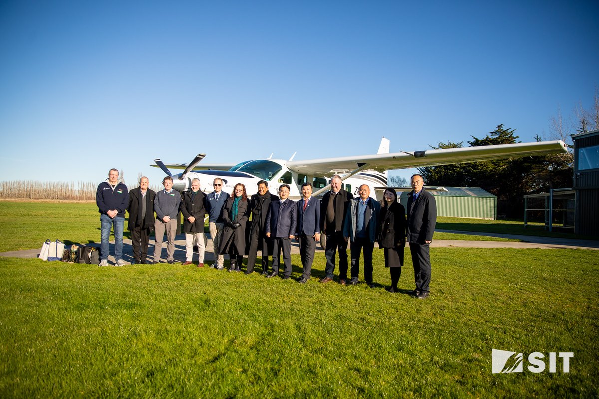 sit_nz's tweet photo. A recent flying visit by a group of #Chinese #university dignitaries has highlighted the important role #Balclutha #Airport can play in connecting visitors with #Telford and the wider #CluthaDistrict, supporting #SITNZ's vision for growth at its rural

🔗 https://t.co/Q41YJlImjk https://t.co/bzCNNLukhi
