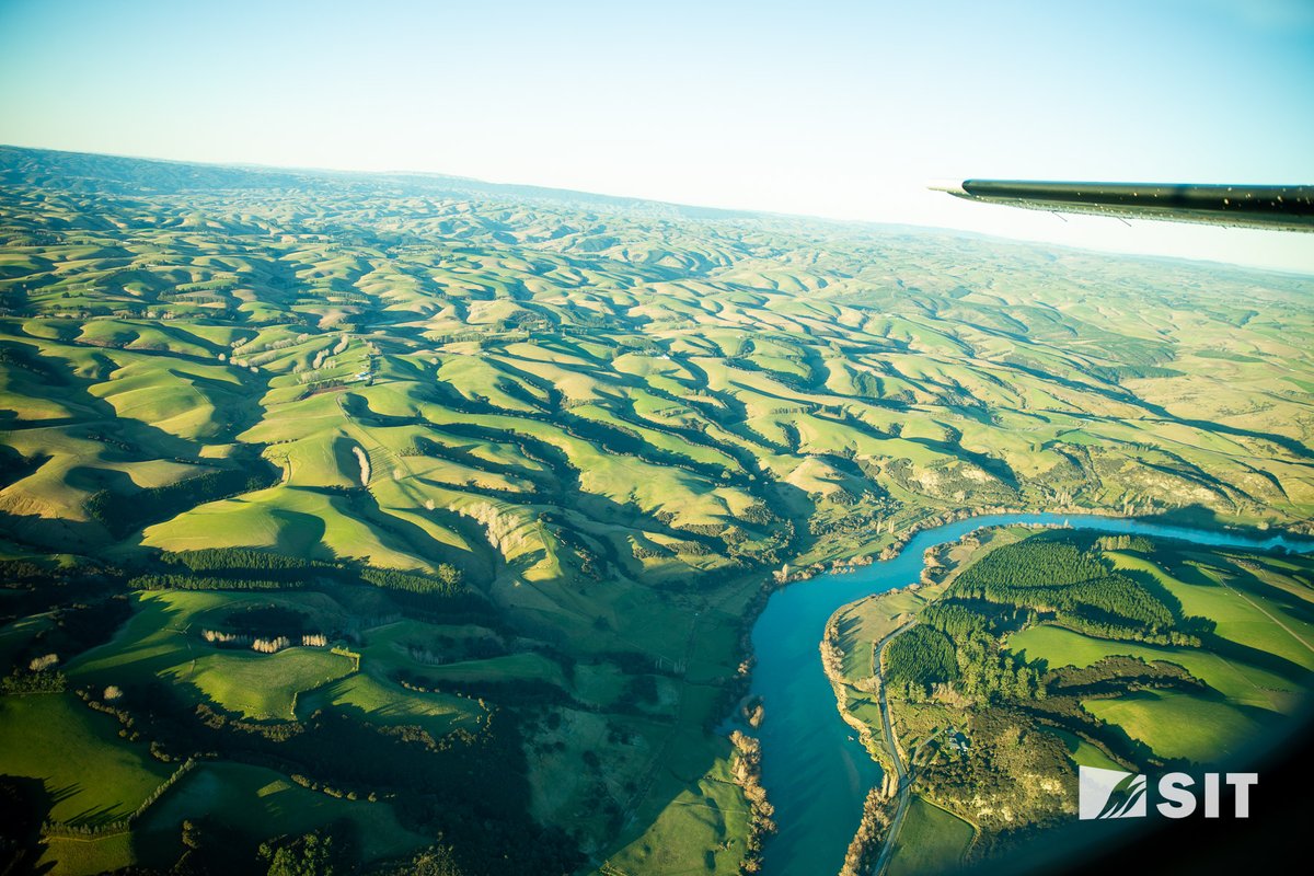 sit_nz's tweet photo. A recent flying visit by a group of #Chinese #university dignitaries has highlighted the important role #Balclutha #Airport can play in connecting visitors with #Telford and the wider #CluthaDistrict, supporting #SITNZ's vision for growth at its rural

🔗 https://t.co/Q41YJlImjk https://t.co/bzCNNLukhi