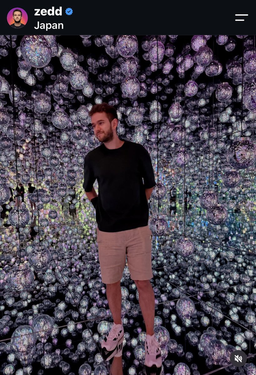 zedd_japan92's tweet photo. Zeddが JAPAN🇯🇵♥️のコメントと共に20枚の写真を投稿！！
チームラボやWAGYUMAFIAなどに行った際の写真が載せられています！ https://t.co/x9ZKAc9xDa