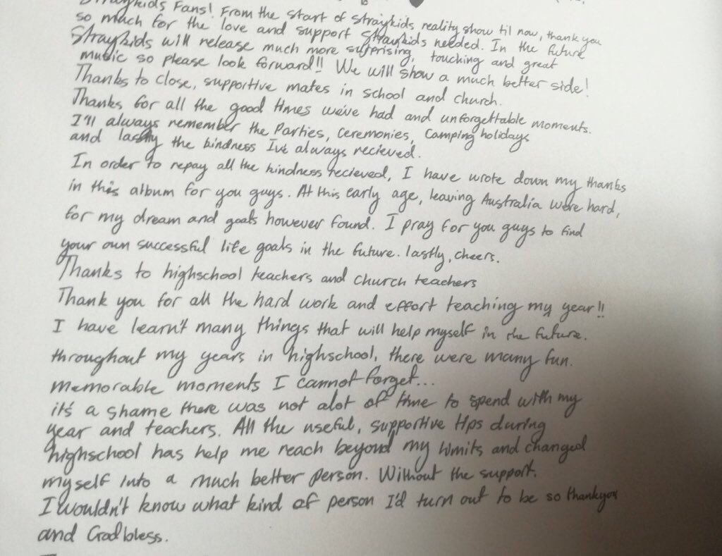 dramaticweasel's tweet photo. felix's actual handwriting which has cursive characteristics vs whatever the fuck this is 😭 why would he need to fake an invite when he LITERALLY walked the goddamn runway yalls iq is genuinely in the negatives https://t.co/7a9jNo7zmz