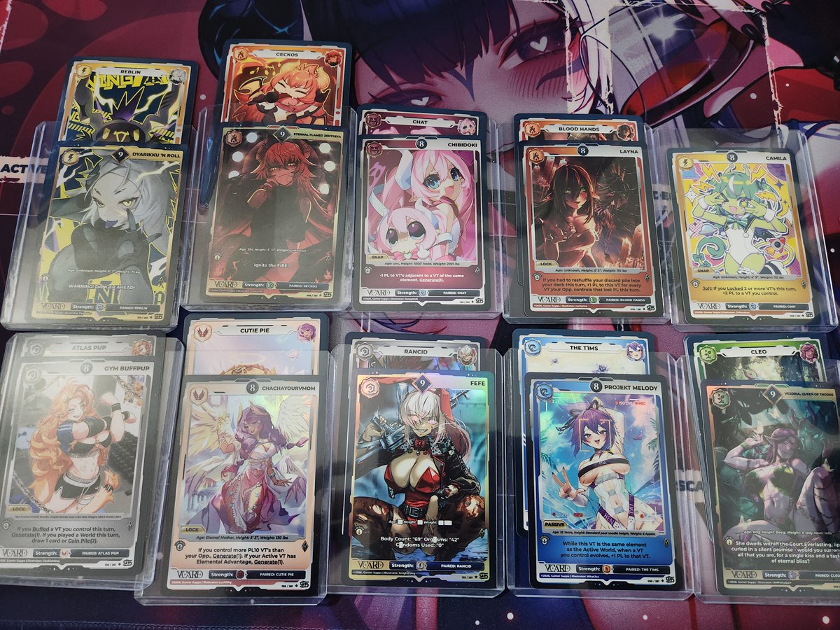 HellCatMarkus's tweet photo. What a pull! VCard TCG and the amazing artist cooked with Fractured Paradox
We got some surprise cards during stream with a Yuzu 10 Paradox with full set! https://t.co/jdnhtVel1g