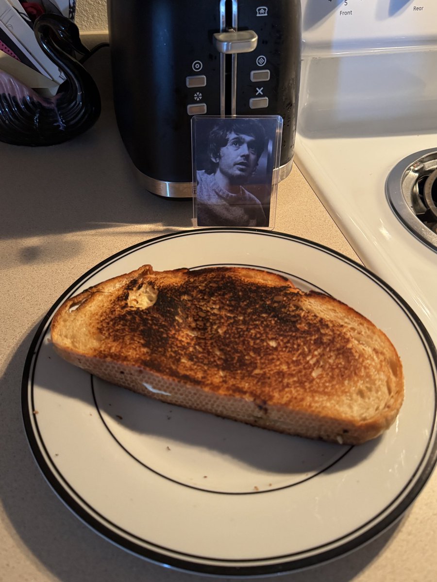 VicariousBliss's tweet photo. Sandwich making is an art and im no Pollock https://t.co/htEEfUdZ99