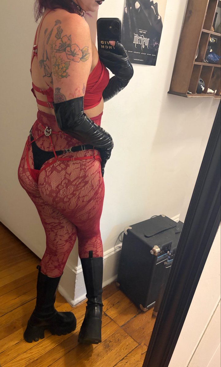 zodiac_fckr's tweet photo. if i was ur local gogo dancer i Would fall in love with you <3
#nsfw #nsfwtwt #gogodancer #goth #gothnsfw #alternative #transmasc #tboy #queer #gaynsfw #pitpost #puppyboy https://t.co/JErJKqowDZ