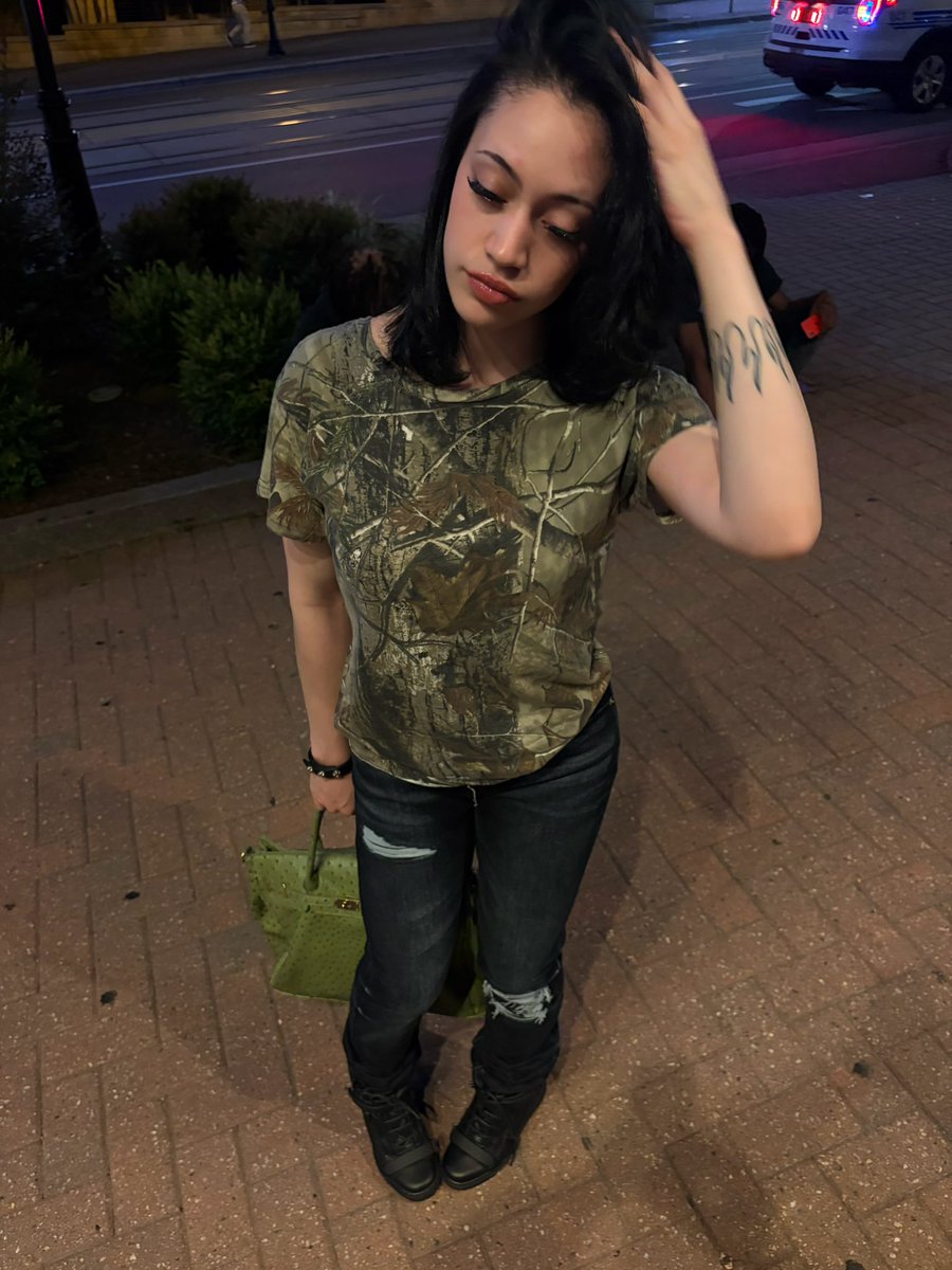 kingk4rmaa's tweet photo. chop nonbinary opps thought they them https://t.co/rVDMSrMCW0