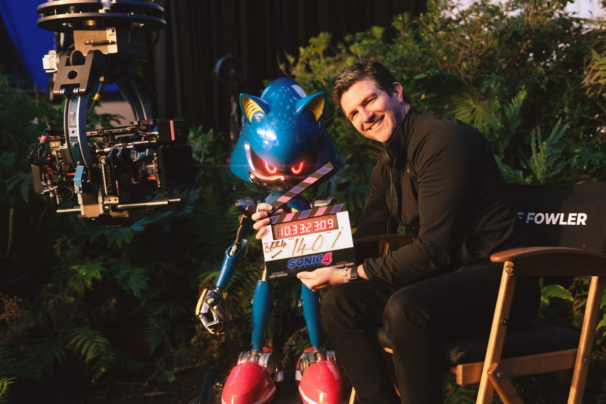 chaotix_sh82128's tweet photo. 🚨Breaking News🚨

Director Jeff Fowler confirms that Sonic The Hedgehog 4 will be more serious than the previous movies.    

"We made, Sonic 4 into a dark &amp; serious film because Team Sonic &amp; Amy have to fight a bigger threat, worse than Shadow." https://t.co/xpQxlv6BFz