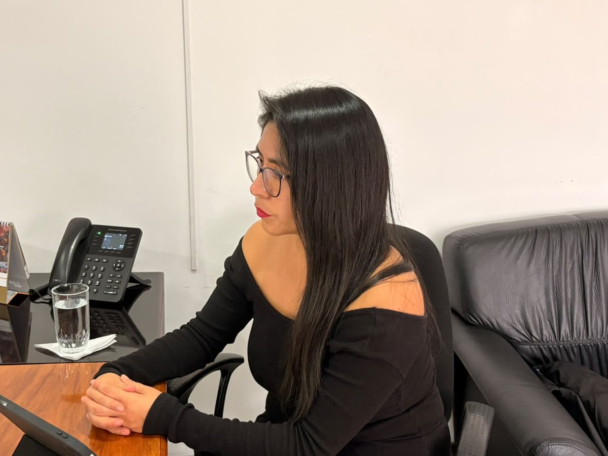 MIT_Ecuador's tweet photo. Compromiso con el país. 🇪🇨

El viceministro de Tecnologías de la Información y Comunicación, Ricardo Gutiérrez, atendió a @el_telegrafo para abordar temas coyunturales y estratégicos para el desarrollo tecnológico del Ecuador:

☑️ Desarrollo de las tecnologías 4G y 5G
☑️ Fortalecimiento de los Puntos Digitales Gratuitos
☑️ Ampliación de la conectividad mediante alianzas público-privadas
☑️ Expansión de la fibra óptica

Seguimos impulsando acciones para fortalecer la conectividad y generar más oportunidades para los ecuatorianos a través de la tecnología.