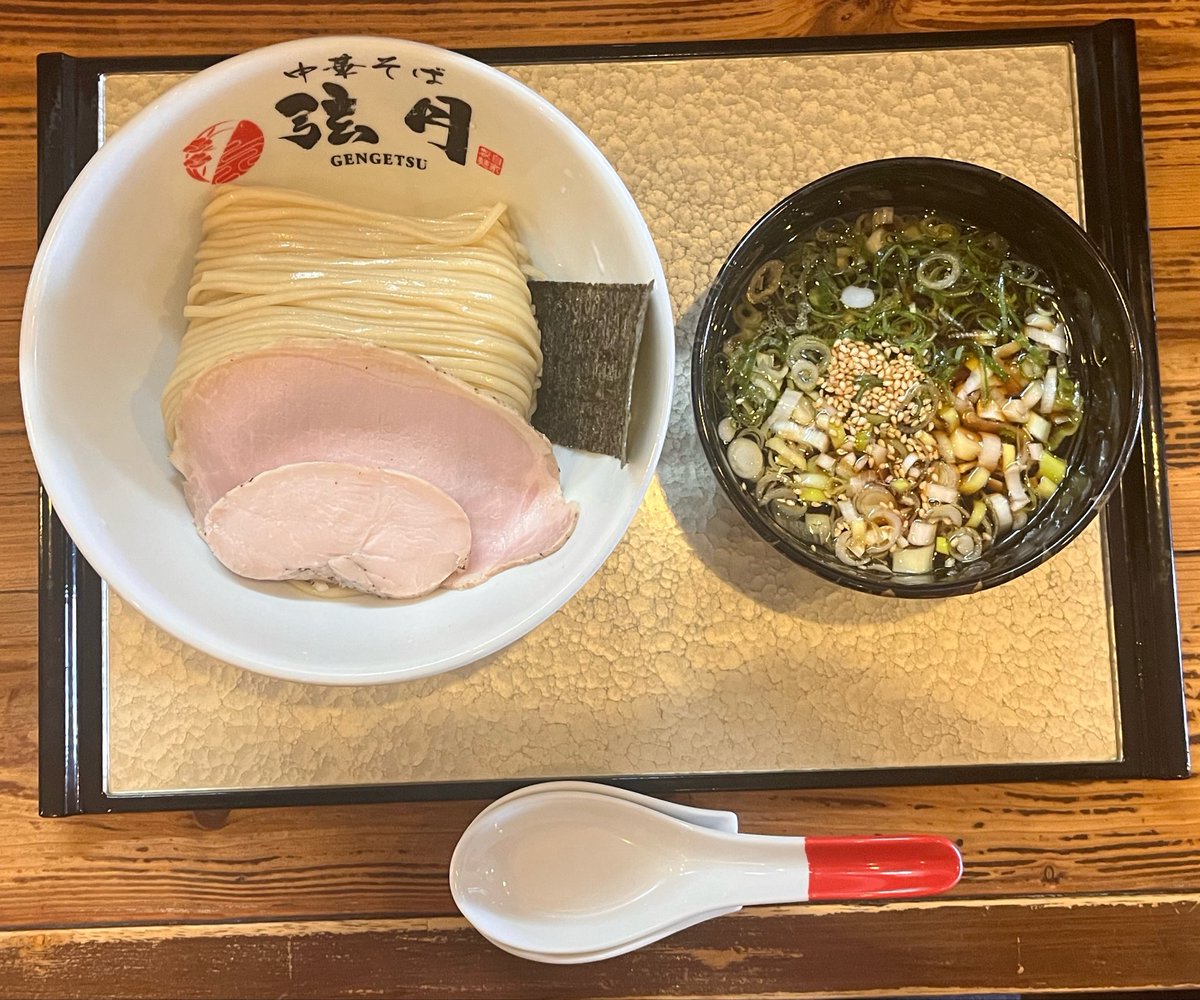 kenboh_ramen's tweet photo. 🍽️ 中華そば 弦月
🏠 静岡県静岡市葵区
📅 26/07/18 12:56
🥣 092杯
🍜 つけそば
🪙 1200
#〆クラ
#ラー活
#ラーメン
※感想は返信へ https://t.co/8hSCkday1r