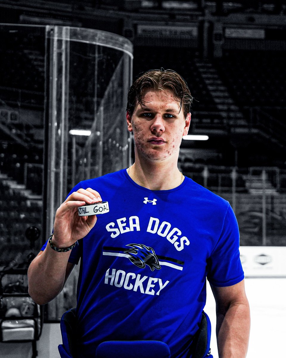 SJSeaDogs's tweet photo. Ozo's first ☝️

#SJSeaDogs rookie forward Oliver Ozogany scored his first goal in the @QMJHL on Saturday!

#GoDogsGo https://t.co/EjFZbWM9pR