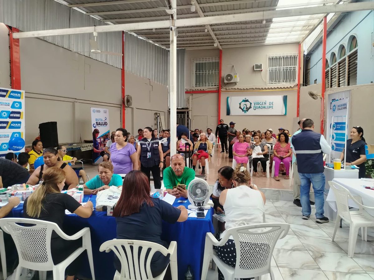 aquilesenlacomu's tweet photo. Hoy, la Dirección General de Vinculación con la Comunidad estuvo presente en la Feria de Salud por el Día Mundial del Corazón, organizada por la Dirección de Salud e Higiene, en la calle Francisco Segura, entre la 9na y 10ma.

Durante la jornada, los vecinos del sector pudieron acceder a servicios gratuitos de medicina general, cardiología, electrocardiogramas, nutrición y pruebas de ETS, acercando la atención y la prevención a la comunidad.

🤝 Seguimos trabajando para llevar servicios de salud más cerca de los guayaquileños.

💙 Guayaquil no se detiene.

#GuayaquilNoSeDetiene
#AquiEstamos
#AquilesCumplimos
#ObraDeAquiles