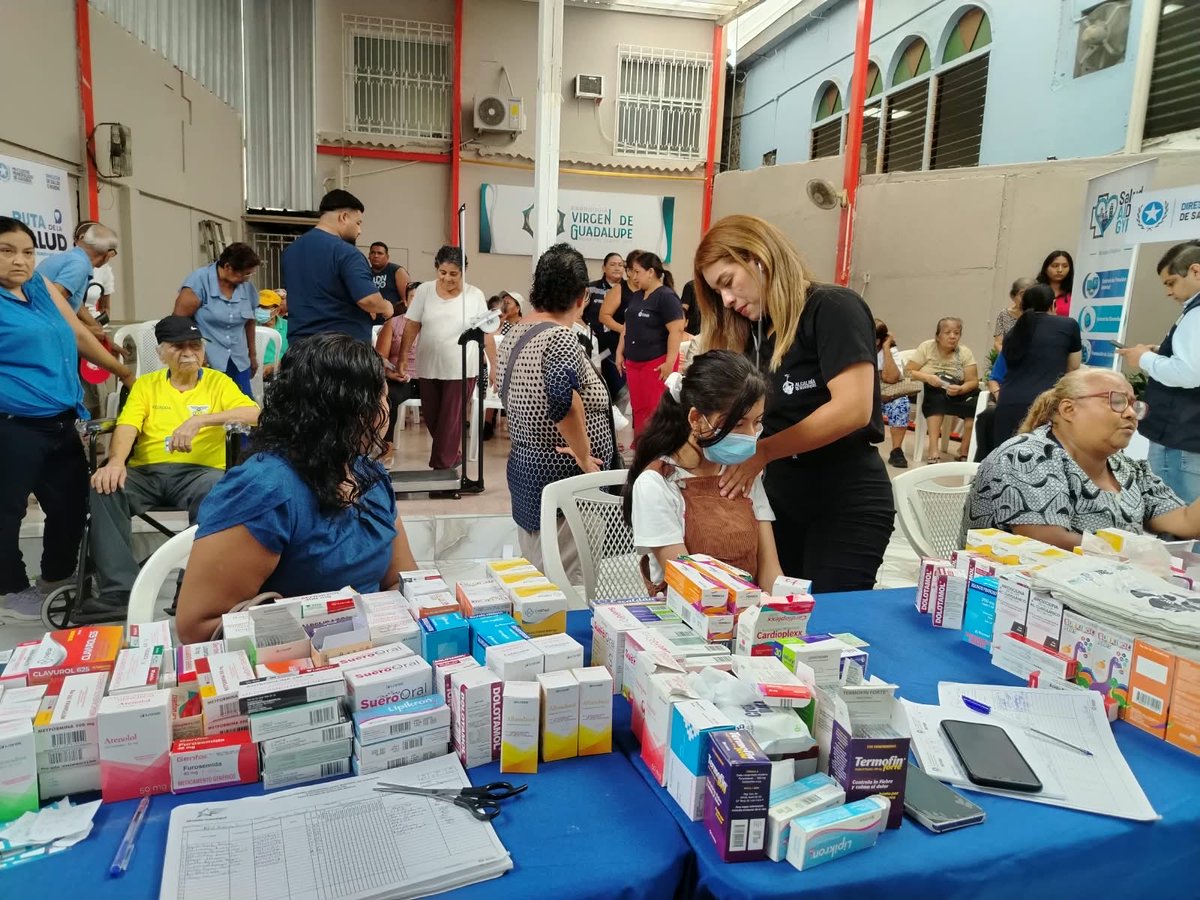 aquilesenlacomu's tweet photo. Hoy, la Dirección General de Vinculación con la Comunidad estuvo presente en la Feria de Salud por el Día Mundial del Corazón, organizada por la Dirección de Salud e Higiene, en la calle Francisco Segura, entre la 9na y 10ma.

Durante la jornada, los vecinos del sector pudieron acceder a servicios gratuitos de medicina general, cardiología, electrocardiogramas, nutrición y pruebas de ETS, acercando la atención y la prevención a la comunidad.

🤝 Seguimos trabajando para llevar servicios de salud más cerca de los guayaquileños.

💙 Guayaquil no se detiene.

#GuayaquilNoSeDetiene
#AquiEstamos
#AquilesCumplimos
#ObraDeAquiles