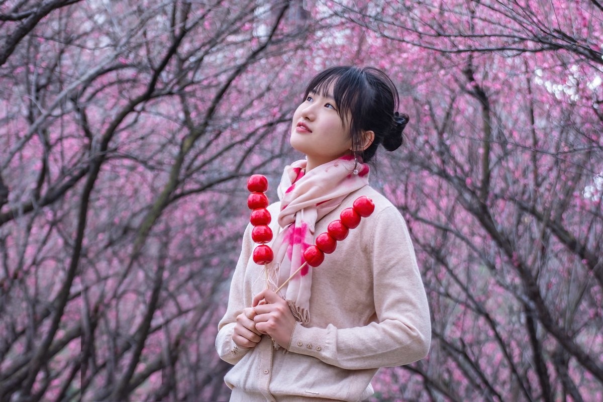 Emala02's tweet photo. [I love chatting with 老睦潞, who is like a plum blossom full of warmth and fun!]， https://t.co/exHdXrQ5Dy