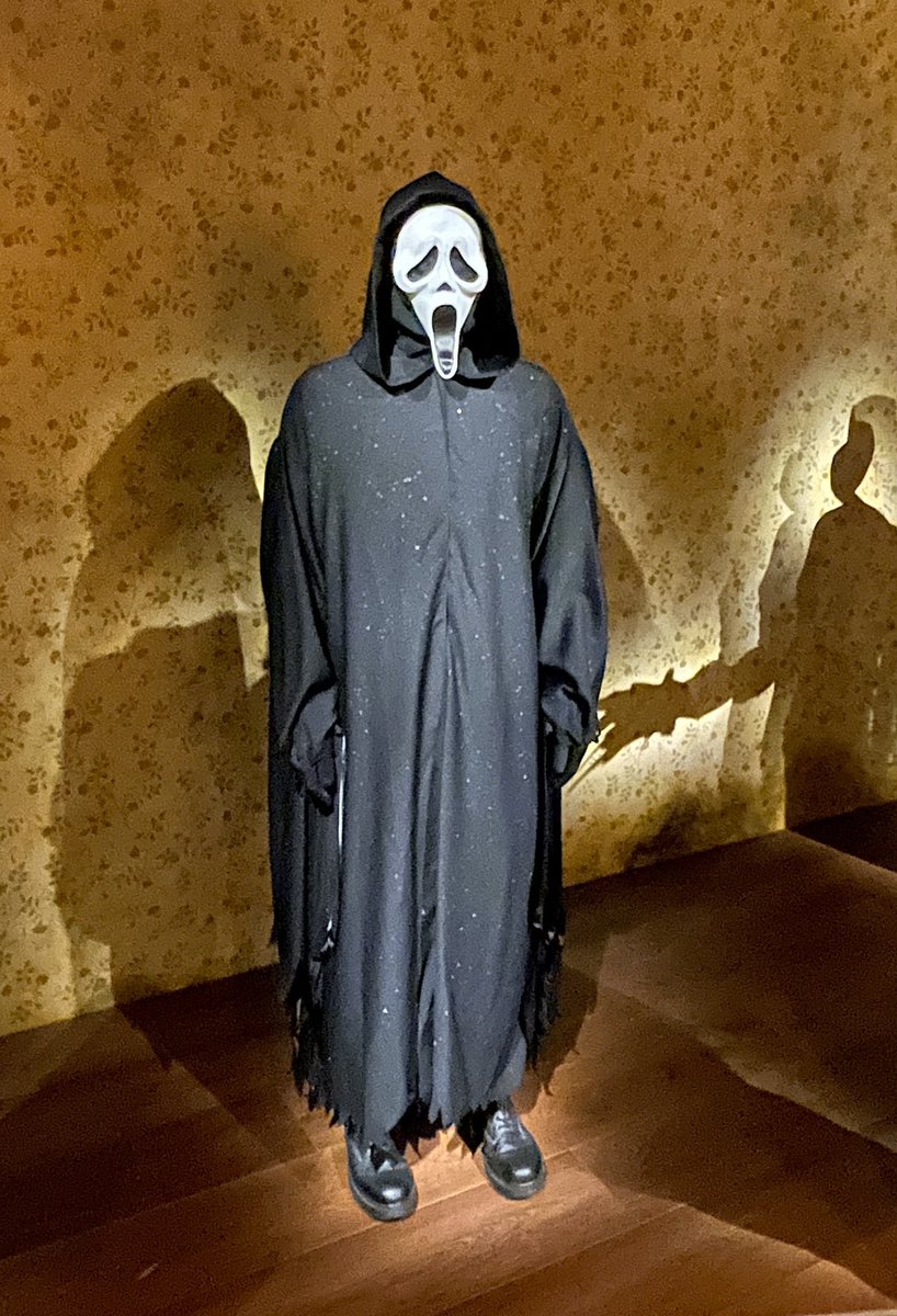 SFXmagazine's tweet photo. @AcademyMuseum @TaraDBennett @Cellarscape SFX attended the press preview of The Horror Show at @academymuseum 🦇

We’re sharing some of our highlights… 💀

1. Mother Bates (Psycho)
2. Robert Englund’s speech
3. Ghostface (Scream) 
4. Annie (Sinners)

#Horror #Halloween #Spooky https://t.co/dqtsSZ9Ti6