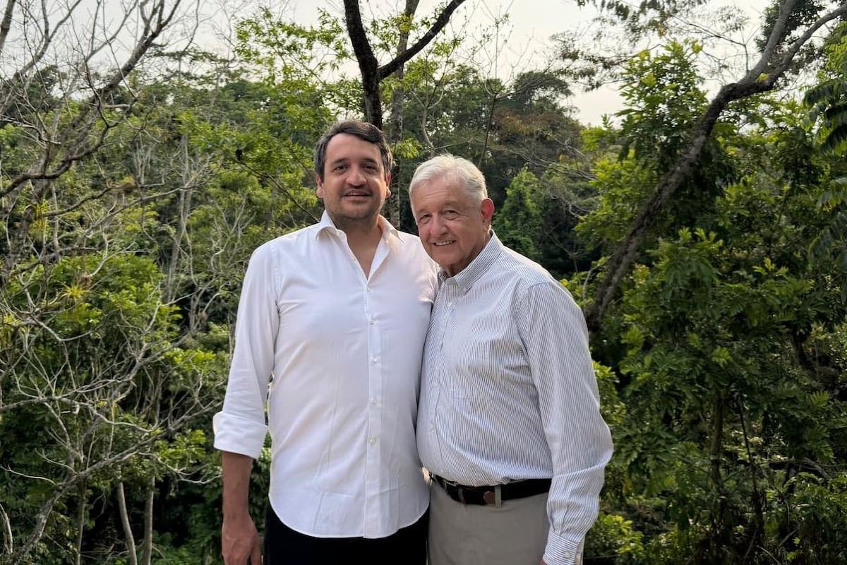 Jackie2theworld's tweet photo. Está bien que la opinión pública se vaya en contra de Amílcar Olán, lo más importante es recalcar el vínculo que tiene con “Andy” López Beltrán, y la serie de actos de corrupción que se permitieron en el sexenio de LÓPEZ OBRADOR, quien es el verdadero capo de capos. https://t.co/WYgdmx0NdI