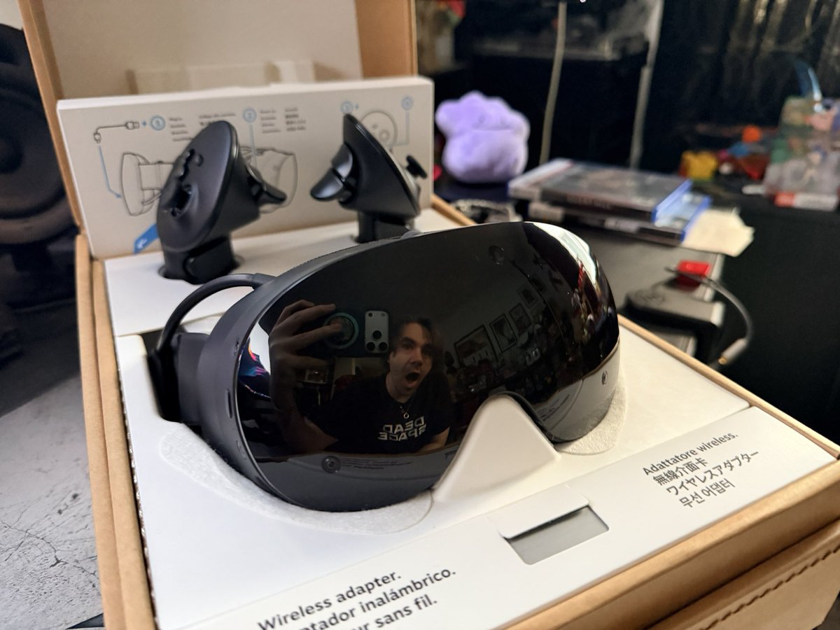 CapsLockKeyon's tweet photo. Something cool just arrived 😱 https://t.co/OXIYXK7J8N