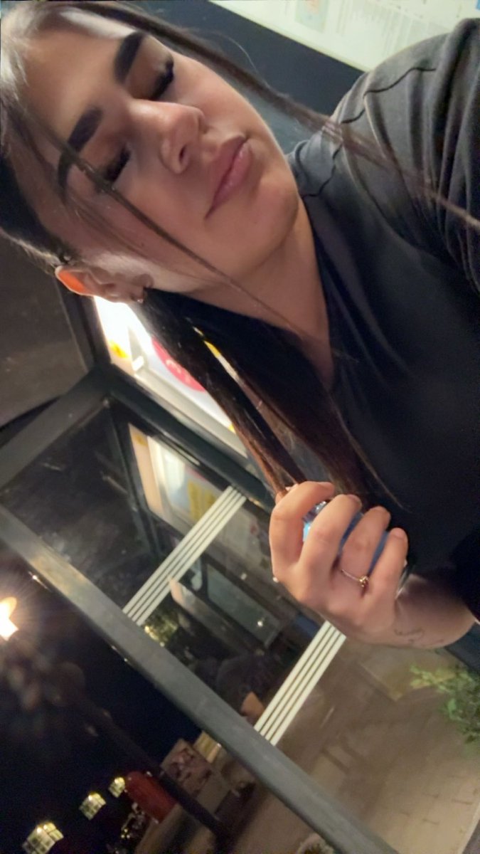 CashPrincessa22's tweet photo. Vielleicht bist du genau derjenige, der mich heute ein bisschen verwöhnen möchte… 💸😇 Schreib mir, wenn du weißt, wie man einer Frau eine Freude macht. 💋 https://t.co/nyXz3dTw9U