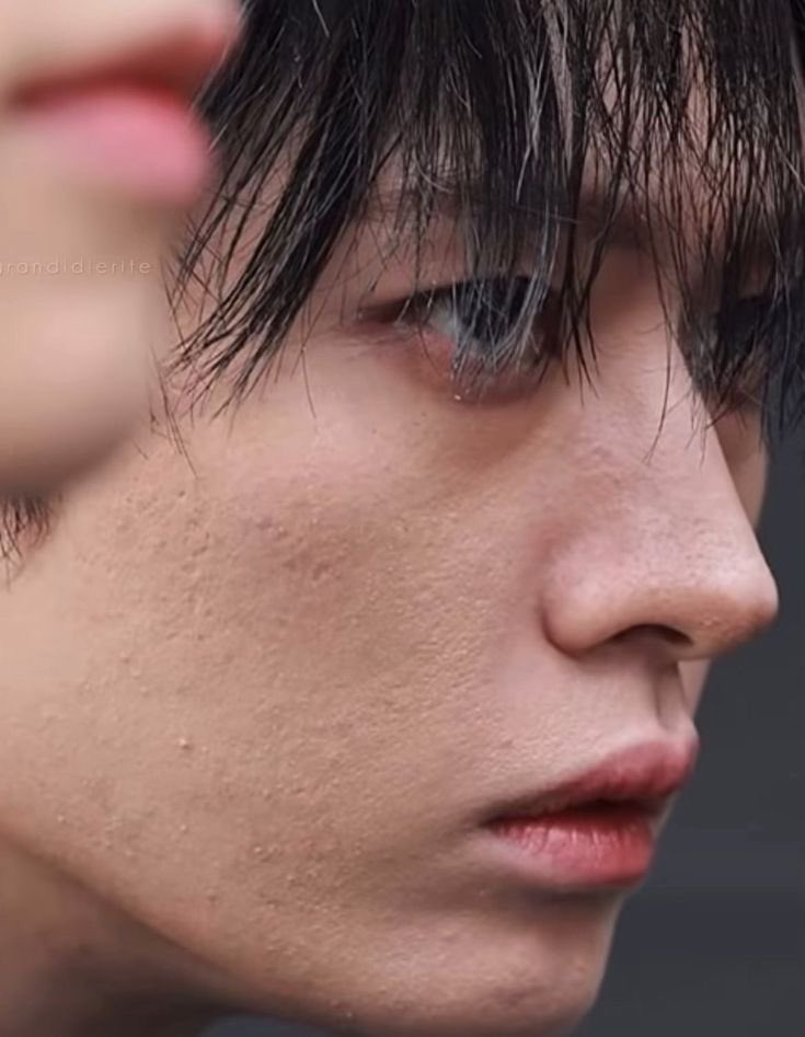 linosbestboy's tweet photo. his skin texture &amp; his side profile. yep just that. that's the tweet. https://t.co/FSFIoWxoOX