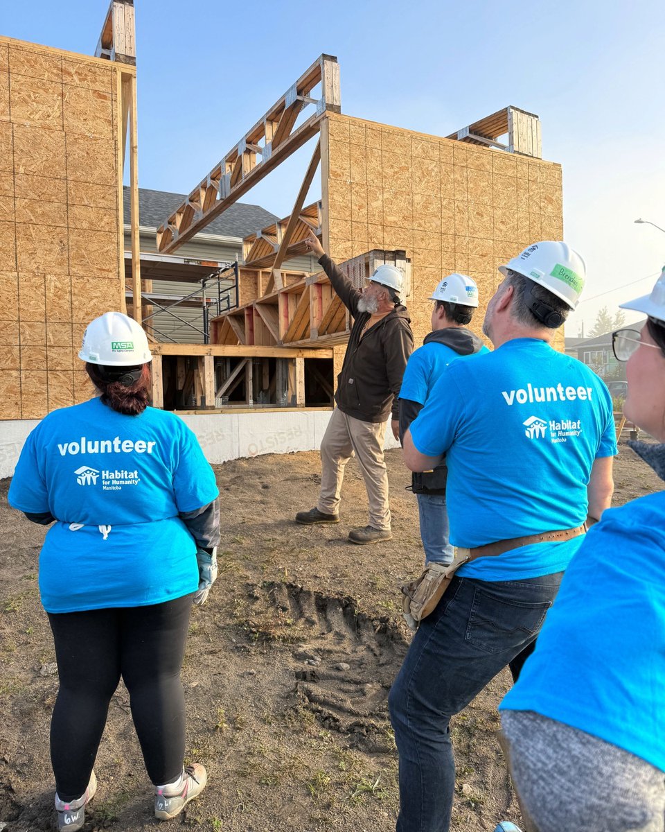 WestobaCU's tweet photo. Our team members from Brandon and surrounding communities spent the day volunteering with Habitat for Humanity.  

We’re always grateful for opportunities to step outside our day-to-day roles and lend a hand to important work happening in the communities we serve. https://t.co/F82k8x4USn