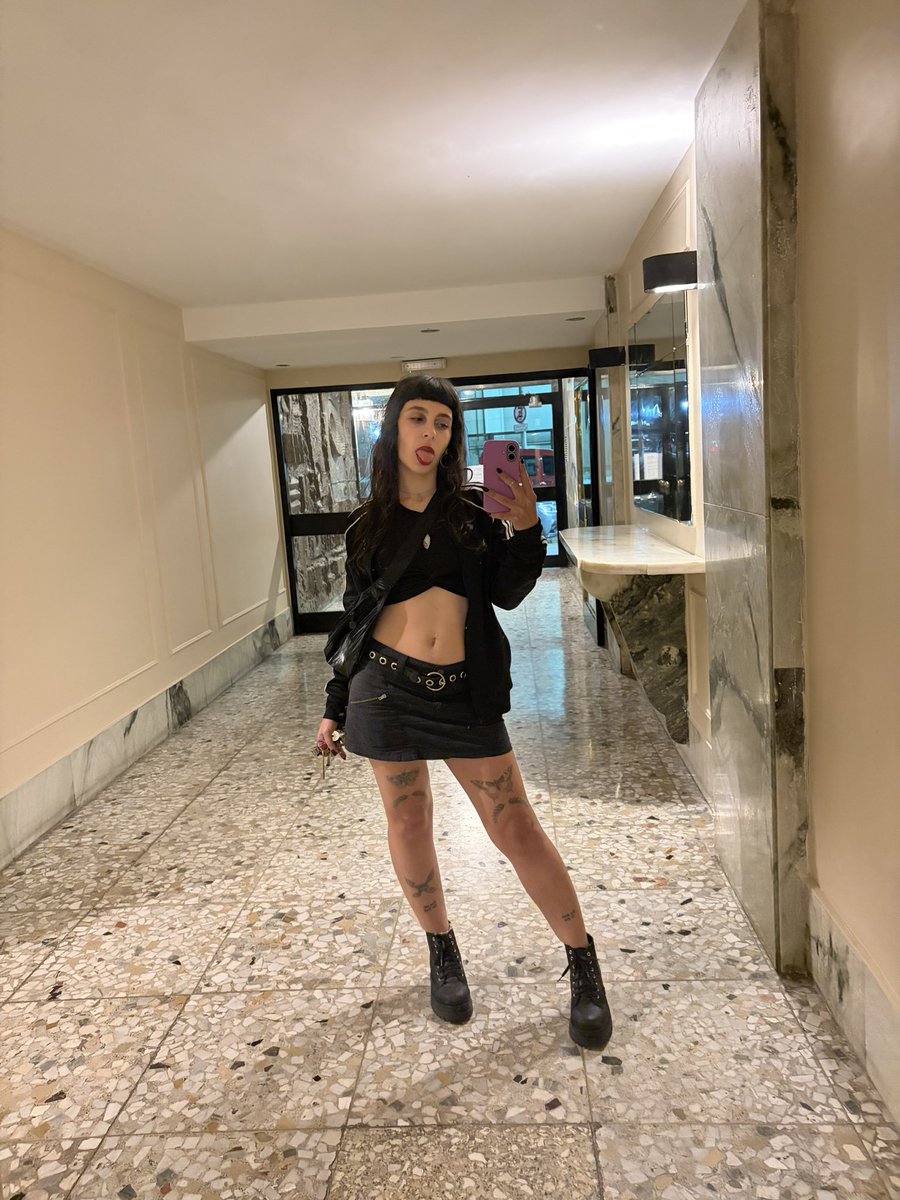 evildykelor's tweet photo. felt hot 🥵 https://t.co/oi0yirP6KX