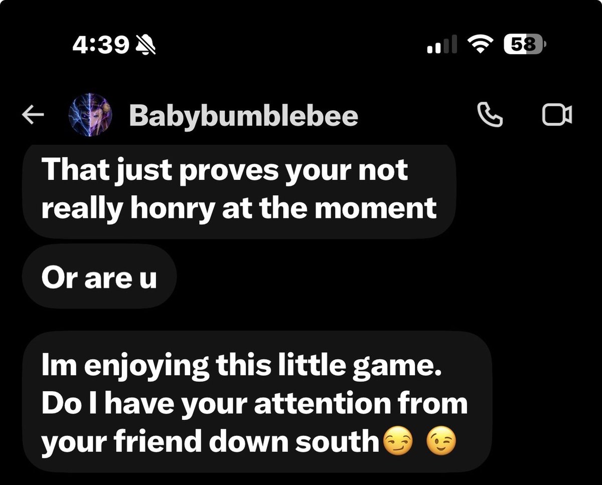 daisyfren's tweet photo. Please be careful of honeypots, too. If she is acting like a hoor 2 hours into a conversation, she’s definitely a hoor. Thankfully, the fren she DM’d this to isn’t an idiot and picked up on her behavior very quickly. Within 2 weeks, she’s with a LARPing non; ArmouredJester. https://t.co/Er11qvcYRJ