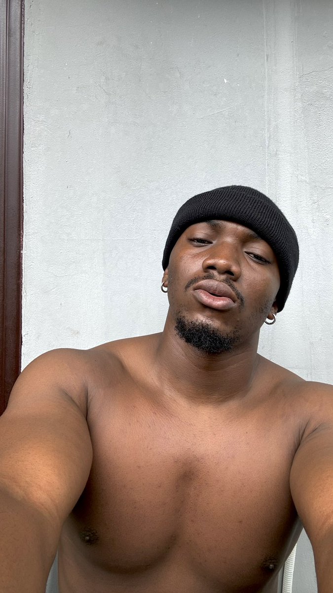churchboi202's tweet photo. 🤫 https://t.co/Yvtg4GfI7U