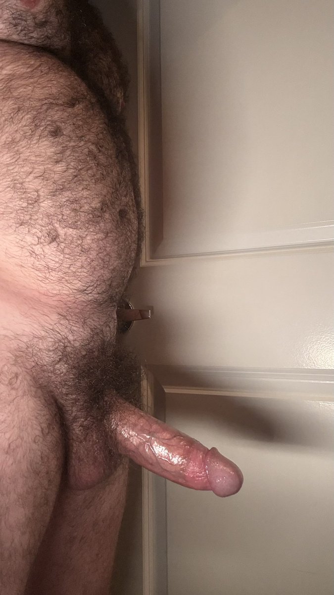 furryandflirty's tweet photo. Playing with the shadows https://t.co/xPED1StvwN