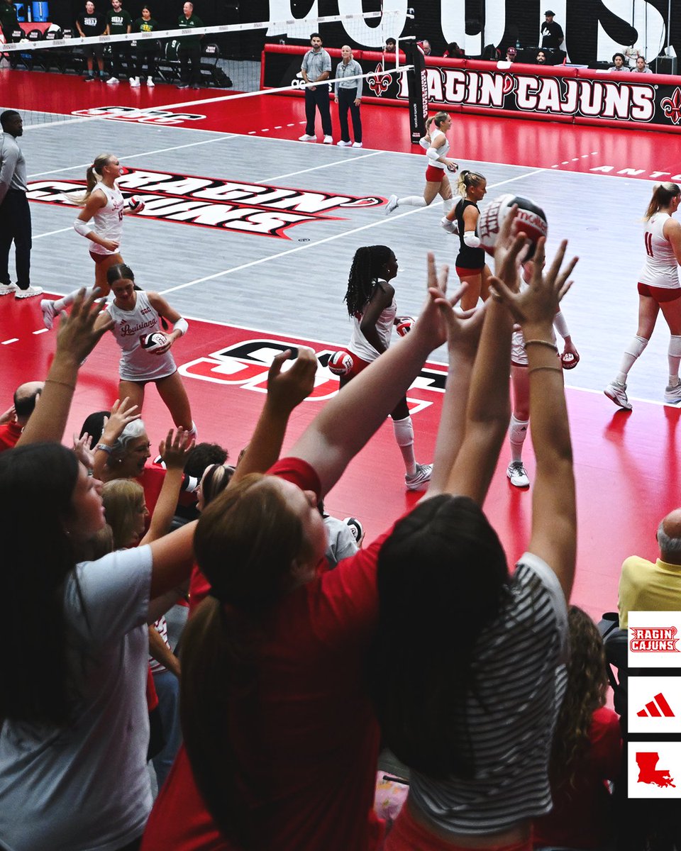 RaginCajunsVB's tweet photo. Ready to get E.K. rockin' 🗣️

BACK at home this weekend with our Cajuns Fam!

🗓️ Thurs.-Fri., Oct. 1-2
🆚 Arkansas State
📍 E.K. Long Gym
⌚️ 𝟲:𝟬𝟬𝗽𝗺
🎟️ FREE

#GeauxCajuns https://t.co/OzRBS4MWBf