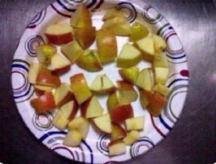 FitClubRicks's tweet photo. Today's fruit delicious or Granny smith Apple large Cal 116, carb 31g, saturated fat.4g, carbs 31g, fiber 5g, protein 1g, sugar 23g, protein 0.6g, I eat 4 apples a day. By https://t.co/D6zwXH2B5r