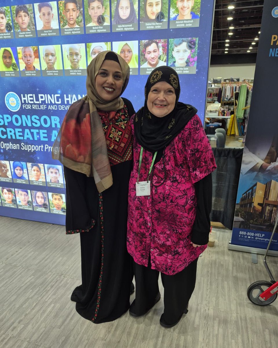 HelpingHandUSA's tweet photo. Grateful for the conversations, connections &amp; community at #ISNA63. 💙

Thank you to everyone who stopped by HHRD and learned how we’re serving, healing &amp; empowering communities around the world.

The convention ends, but the opportunity to serve continues. https://t.co/FzkE4mUCHJ