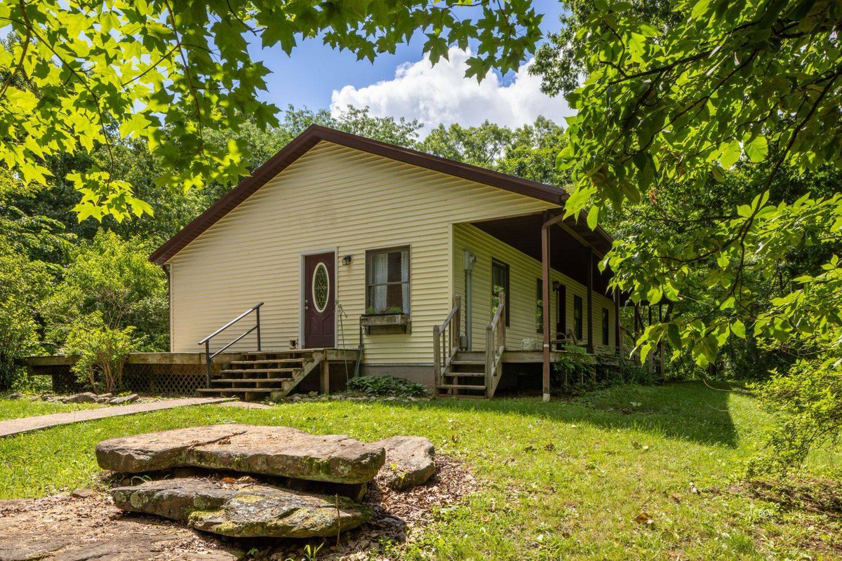 AthensOHRealtor's tweet photo. Price reduced: 13590 Eddy Rd, Athens. 3 beds, 3 baths on 4.85 acres. $293,500
https://t.co/7y9FT7IWui https://t.co/Osi31Rotyj
