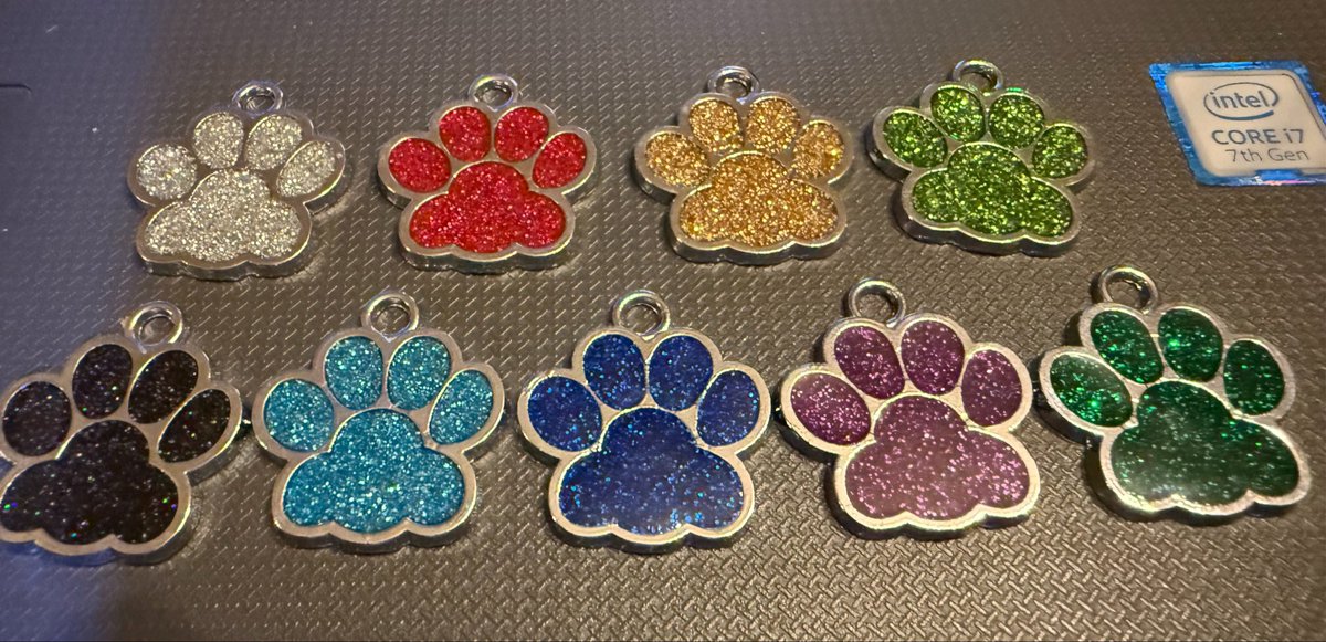 5LaserEngraving's tweet photo. Pet Tags - choice of colours. Any text (name only, address, messages…) https://t.co/SDYndRbU7E