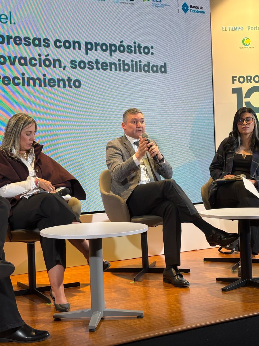 CECODES's tweet photo. Nuestro Director Ejecutivo, @sergiorengifo, participó del panel “Empresas con propósito: innovación, sostenibilidad y crecimiento”, donde compartió con Lina González, Directora de Sostenibilidad de nuestra empresa asociada @grupoaval. 

Allí @sergiorengifo aportó su visión sobre el fortalecimiento de la sostenibilidad por parte del sector privado colombiano. 

“Es clave el convencimiento de la alta dirección en temáticas de sostenibilidad, así se trasciende no solo con sus colaboradores, sino también con sus grupos de interés. Es a partir de la información que se deben tomar decisiones, y por medio de estas decisiones pasar a la acción, buscando el desarrollo sostenible de los territorios”, afirmó durante su intervención.
