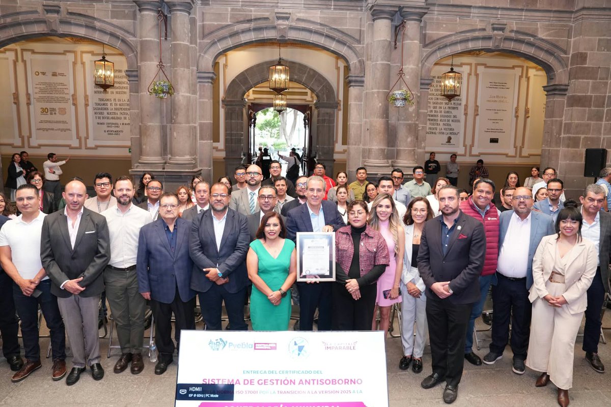 TodoCholulaMX's tweet photo. Puebla capital fortalece sus controles antisoborno con la actualización de su Sistema de Gestión a la Norma ISO 37001:2025.
@pepechedrauimx  destacó que esta certificación acredita mecanismos para prevenir, detectar y atender posibles actos de soborno. https://t.co/MU5PhPOA1I
