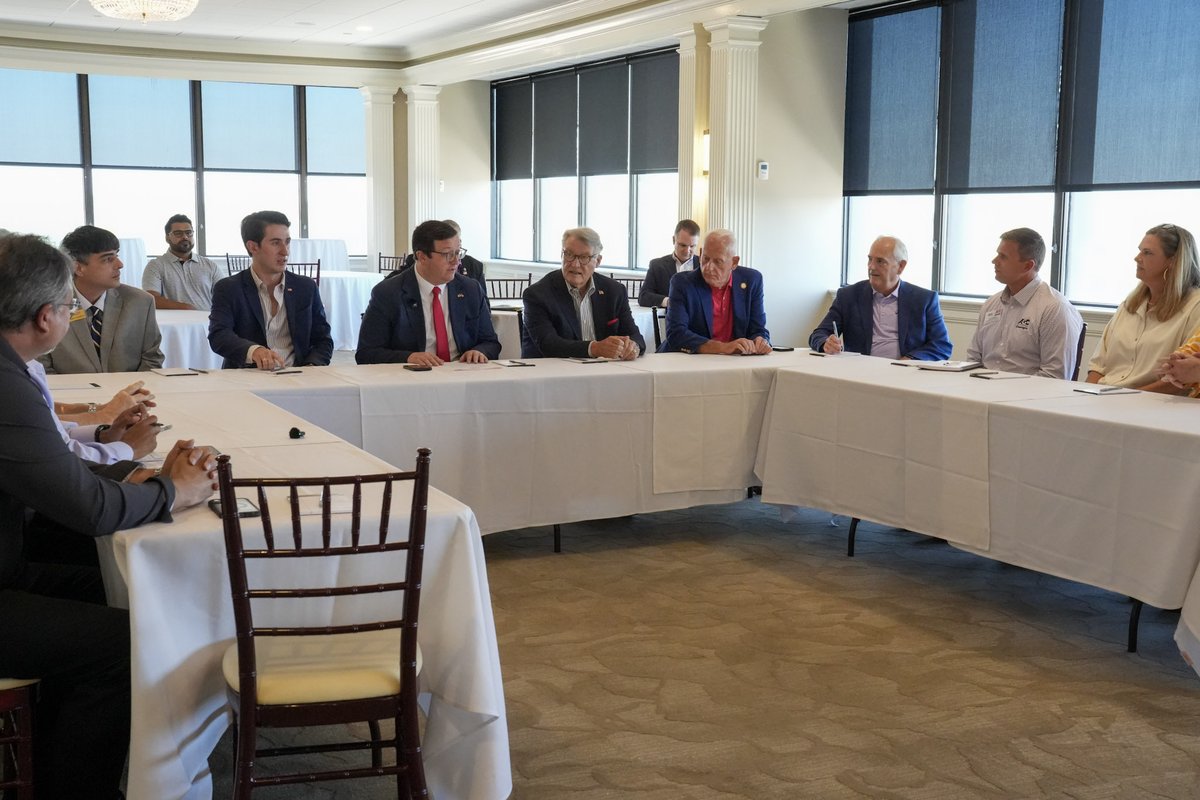 rickallen's tweet photo. Enjoyed joining @GaRepublicans today in Augusta to bring together business leaders, local officials, and the community for a roundtable discussion on how we can maintain Georgia's status as a top state to raise a family and start a business! https://t.co/z9d2kJV8Nb