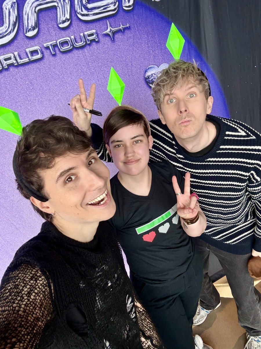 DollsByDan's tweet photo. Sul sul babas! (Dan and Phil finally reunited with their son!) https://t.co/H6ObfwQhgM