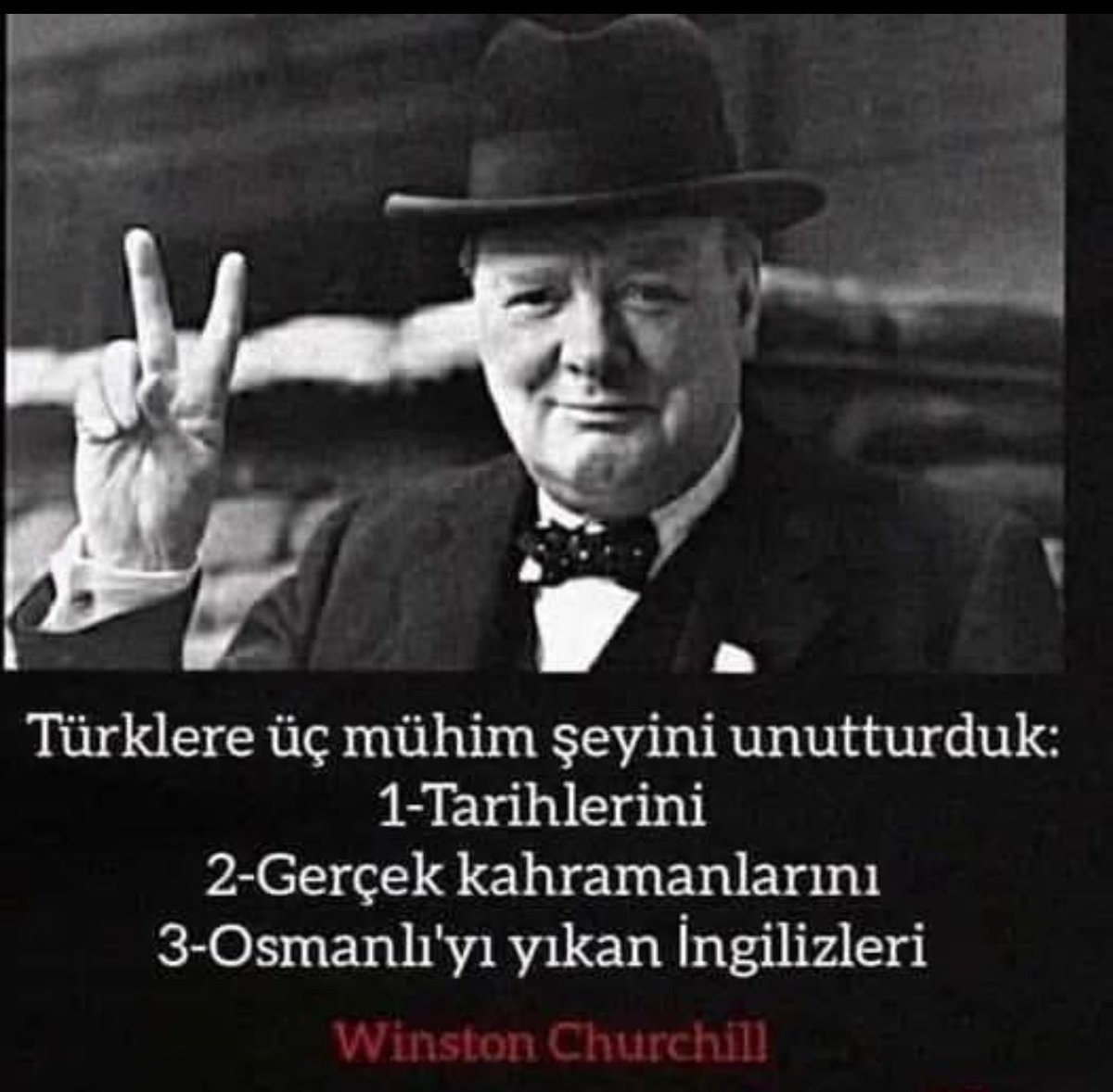 m_a__s_1453's tweet photo. Sağır ismet'de aynı şapkayı boşuna  giymemiş demek ki ...!!
Görünen şapka olsa'da ismet'de ki aslında yular'dır....!!!! https://t.co/qnymeYUorC
