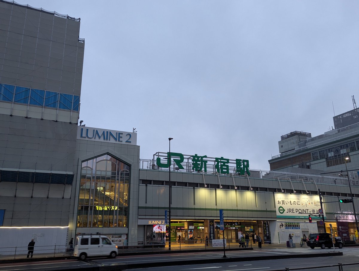 kyorocky1's tweet photo. 予定通り6時に着いて、時間迄待機。オモサン、わからんくなってる💧モーニング＆喫煙可のお店をGeminiに誘導して貰ったわ #表参道 #プロント https://t.co/rYHtisiiqe