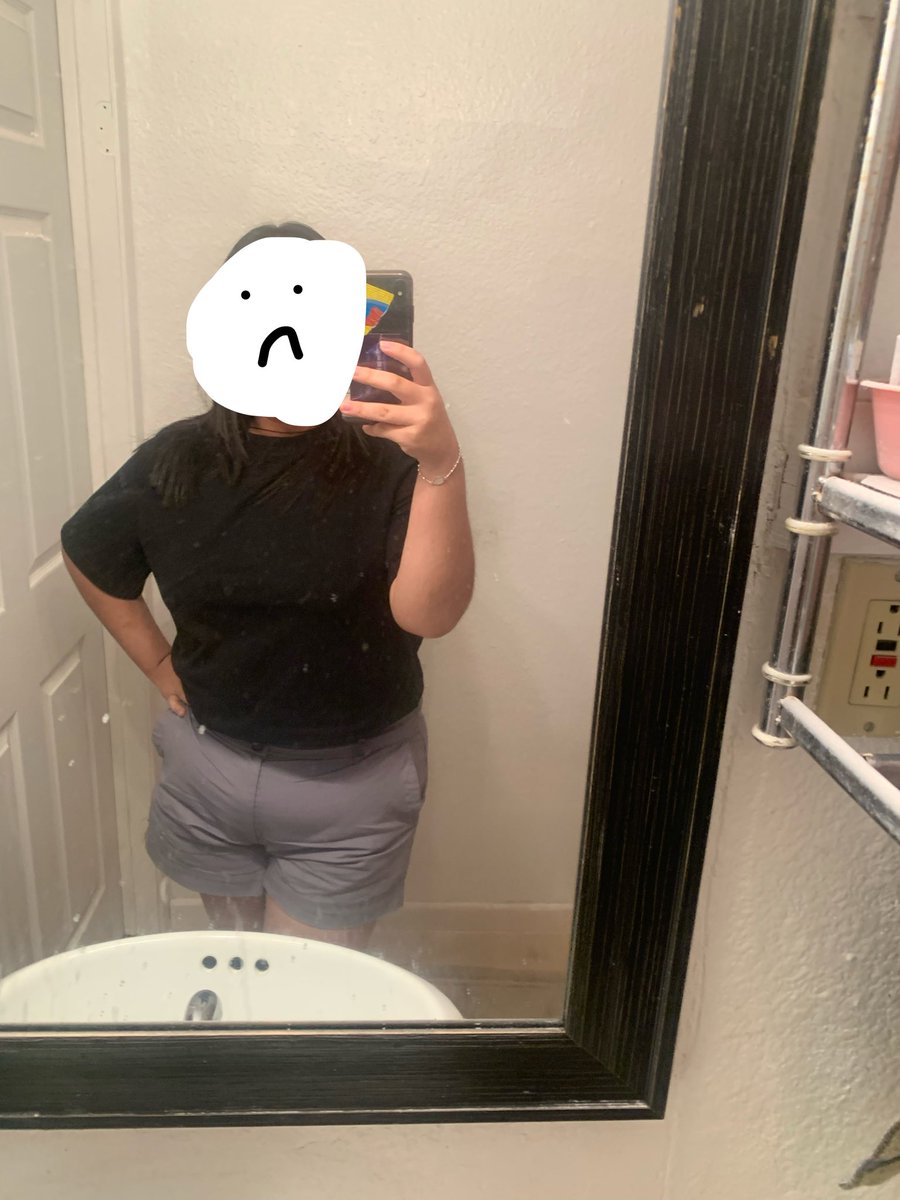 LylyLucki's tweet photo. I still feel like a fat pig.

Right is current 🫩 https://t.co/gWpt5AE82i