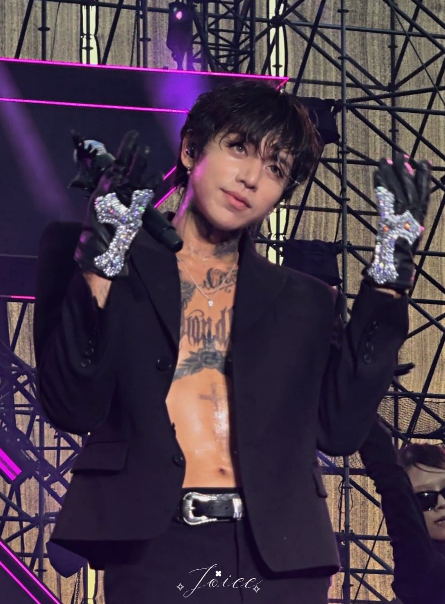 moonprinsesa's tweet photo. i want to cover his pretty face in smooches :< https://t.co/MaGEcMSIal