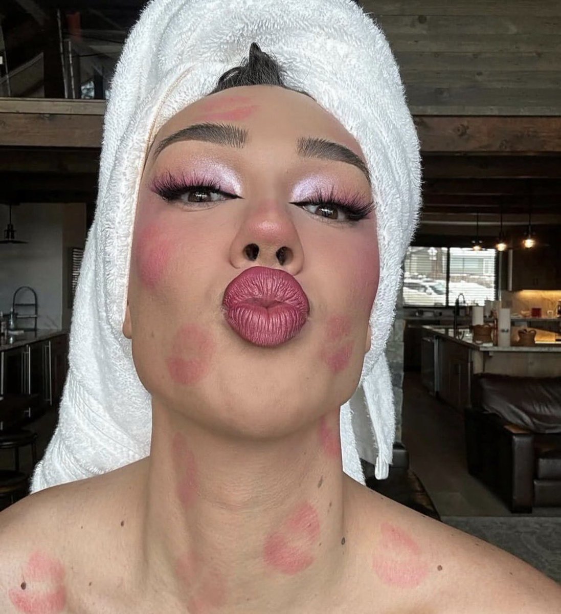 YouPayLilBro's tweet photo. Being addicted to HIS face porn is double as humiliating….😈🎀 

Send to your OWNER and SAY THANK YOU for making you ache💋

#manscam #send #findom #finsub https://t.co/PG6RvcpKO7