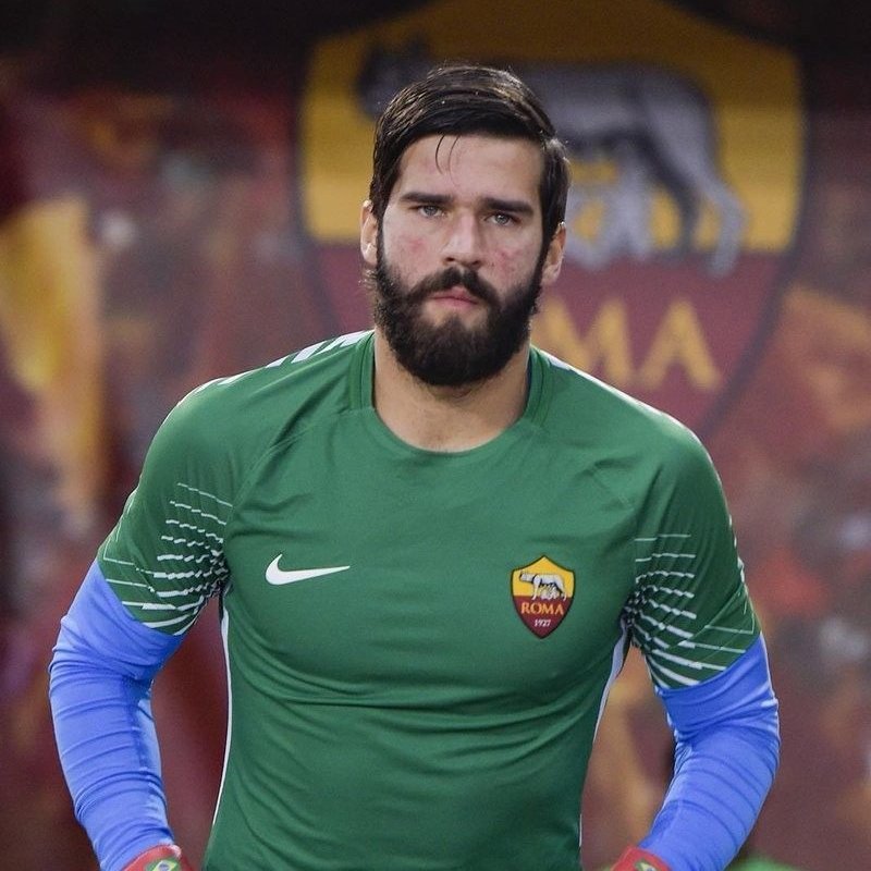marcaejoga_'s tweet photo. E não estamos falando apenas do melhor goleiro Br nos últimos 15 anos. Alisson também passou anos sendo reconhecido como um dos melhores do mundo. 🌎🧤

🎖️ Melhor goleiro da Serie A 2017/18
🎖️ Melhor goleiro da Copa América 2019
🎖️ Melhor goleiro da UEFA 2018/19

E tem mais👉 https://t.co/1fIs40aHlc