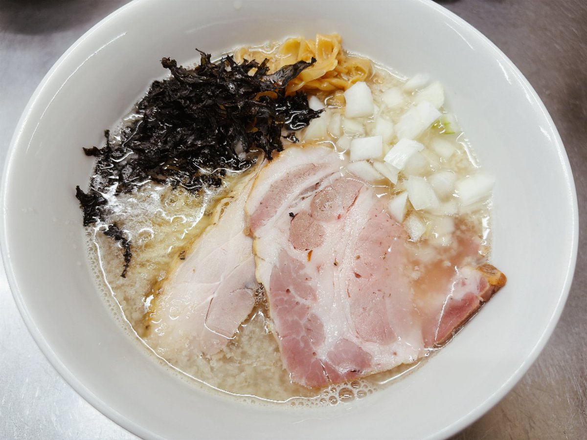 nagashari2023's tweet photo. 本日昼の部のみの営業となります。

数量限定
煮干し醤油ラーメン

ご来店お待ちしております。 https://t.co/zDpCtoRCzY