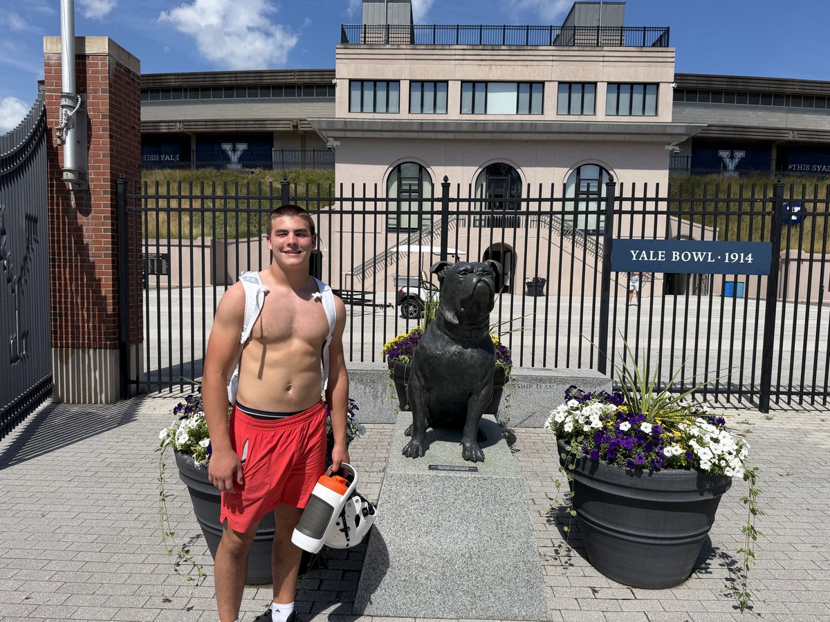 DuncanHoll_fb's tweet photo. Thank you to @Bigstef72 and @CoachJanecek for the Game Day invite to Yale! I had a great experience at the @yalefootball camp this summer, and I can’t wait to get back to the Yale Bowl to watch the Bulldogs in person. Appreciate the invitation, can’t wait!

@Coach_Cahill @Coach_smcgowan @StevenVashel @paupaupau5 @AlexKurtzYale @bmalbasa