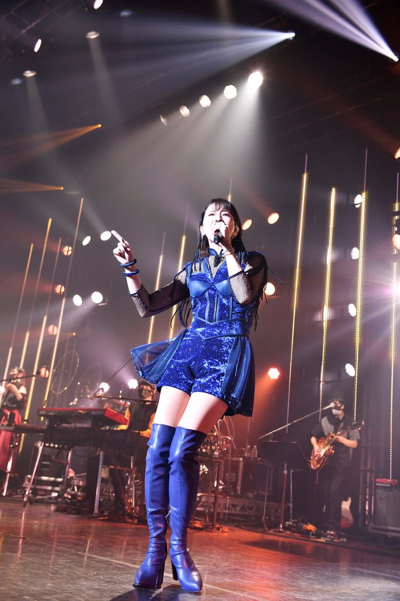 Sean64058087's tweet photo. 森高千里って、私がオバさんになっても、っていうフックが今更クリティカルにヒットすんだよな https://t.co/unbpm0fES9