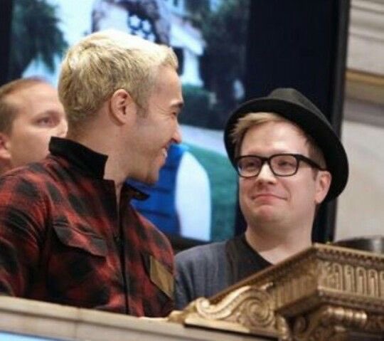 _blueber_ry's tweet photo. the way they look at eachother means so much to me https://t.co/eLcW5f4uPX