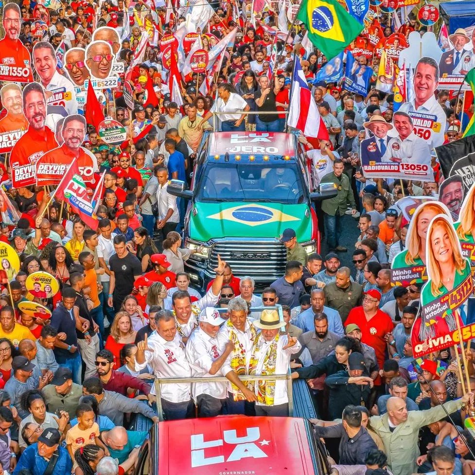 stagepopbr's tweet photo. GIGANTE: Lula levou 200 MIL PESSOAS para ato em Salvador, estima campanha. https://t.co/iPUKNkq15T
