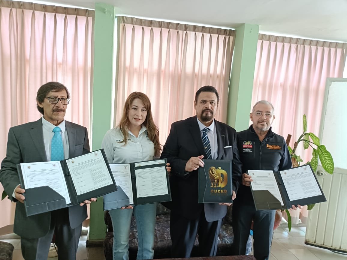 durangofedessp's tweet photo. Firma de convenios de la FEDESSP DURANGO con el Corporativo Universitario CUCED, con la Óptica Visión 645, Análisis Clínicos SMMART y Zona Óptica https://t.co/Wnc0TnB3L8