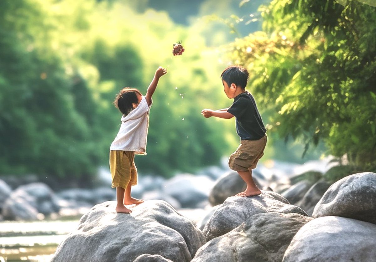 m_deldri_14_a87's tweet photo. In the quiet suburbs, two kids named Qiaoqiao and Ouou are happily playing in the fresh air. https://t.co/46LK50HsRB