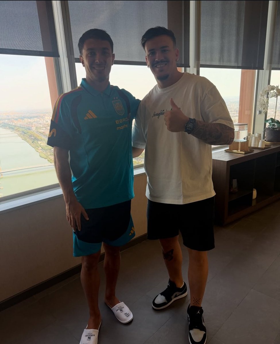 memoirelog's tweet photo. seemed like zubi also got a haircut today :-) https://t.co/eHs6BGYLFD