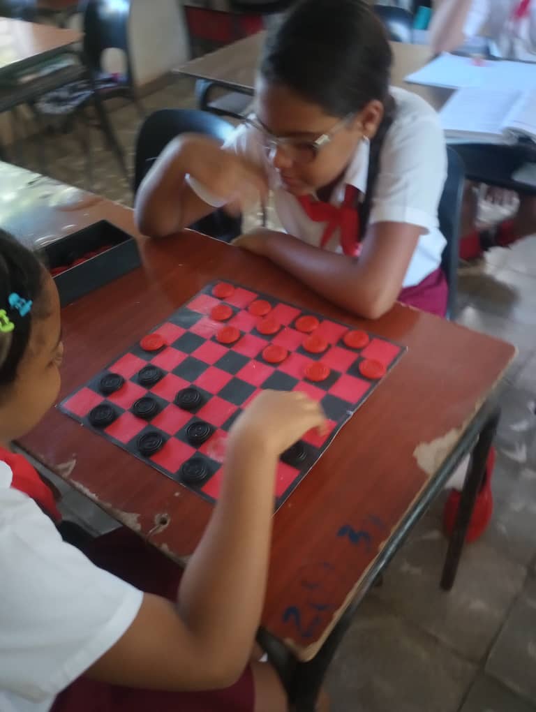 ho639353's tweet photo. Continúan las actividades Recreativas en los barrios y comunidades devla provincia de Ciego de Ávila
#LatirAvileño
#InderCiegodeAvila. https://t.co/2RGADaidZI